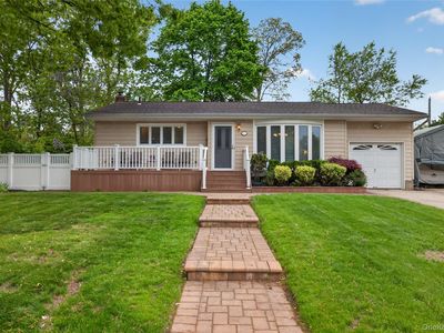 35 Genesee Drive