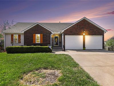 2411 Twin Oaks Dr