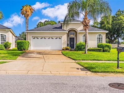 8066 KING PALM CIRCLE