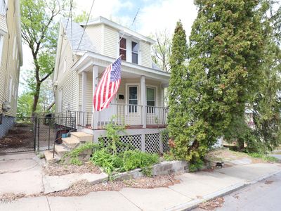 10 Daggett Terrace