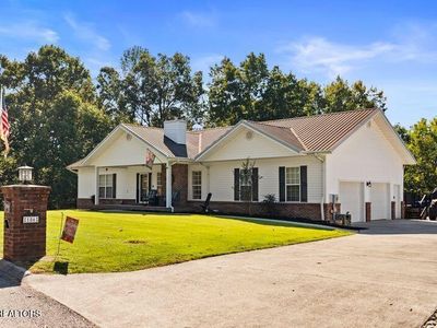 186 Cabot Ln