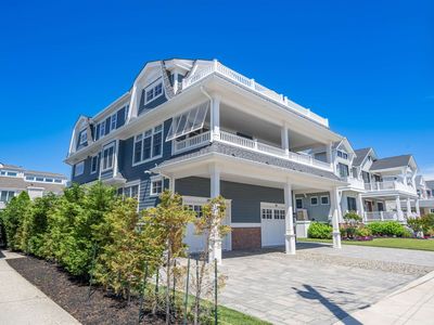 289 65th St W
