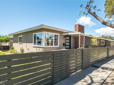 310 W 32nd St