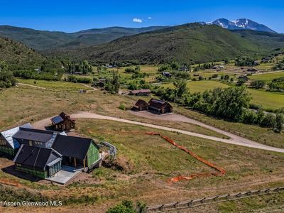 902 & 904 Sopris Creek Rd