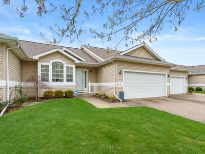 1550 Skylark Way