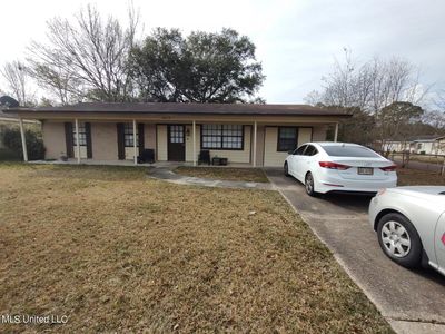 3619 Pentagon Dr