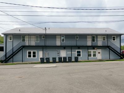 206 Edison St W