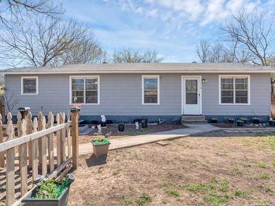 Property at 119 Martinez, Mcqueeney, TX