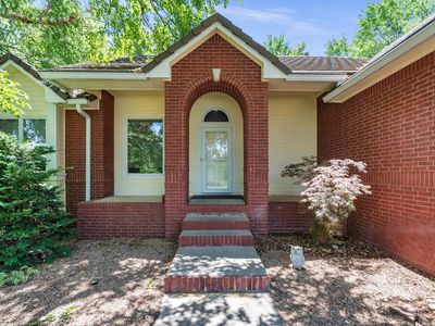 141 N Forestview Cir