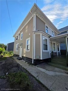 160 Superior St
