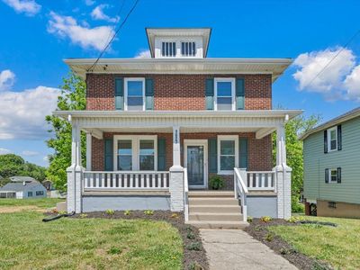 1627 Mercer Ave NW