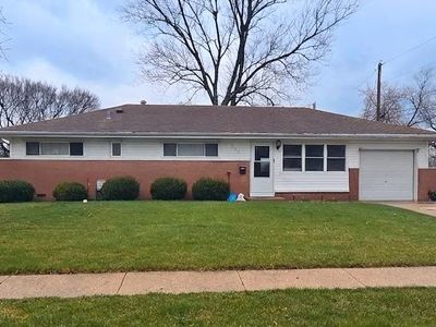 Property at 560 Geronimo St, Hoffman Estates, IL