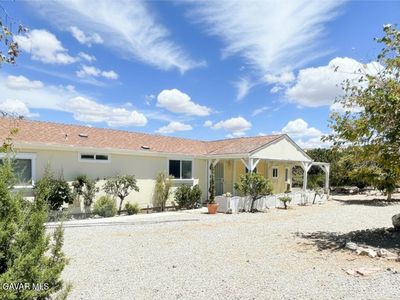 Property at 29520 Piani Rd, Juniper Hills, CA
