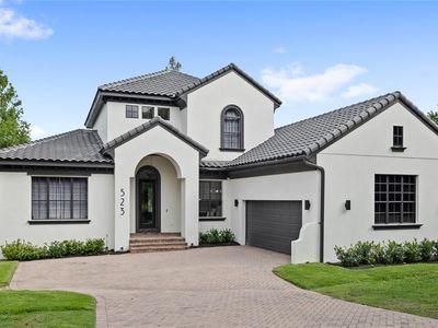 523 W Blue Water Edge Dr