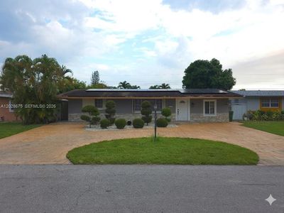 8420 NW 10th St