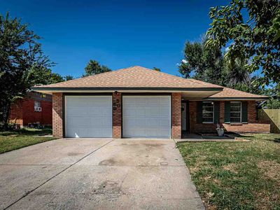 5609 NW Beechwood Dr