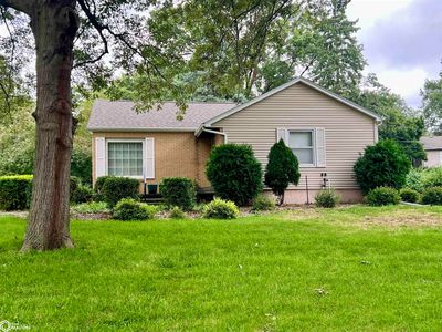 1 Mayridge Dr