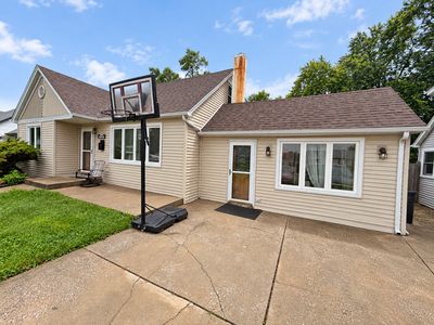 Property at 10542 Oak Park Ave, Chicago Ridge, IL