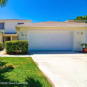 220 Thatch Palm Ct