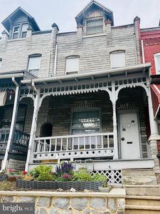 131 Pear St