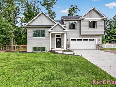 370 Chopin Dr