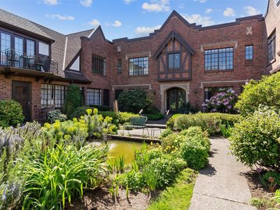 111 14th Avenue E #3