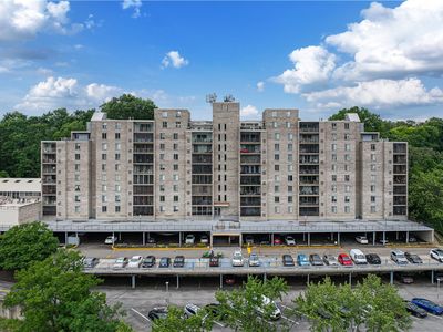 2120 Greentree Rd APT 408E