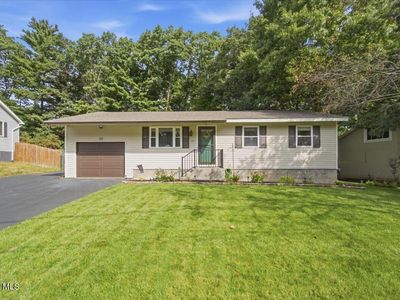 10 Curt Boulevard