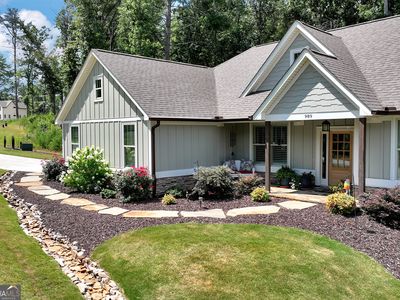 989 Yonah Lake Dr