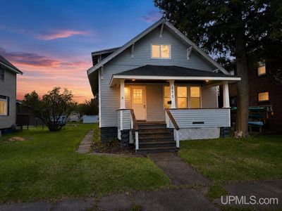 811 W A St