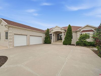 2555 Southview Cir