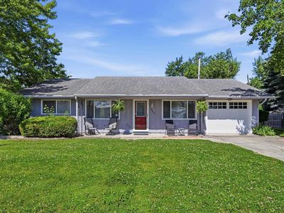 2805 N Belmont Dr