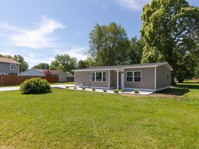 26 Pershing Dr