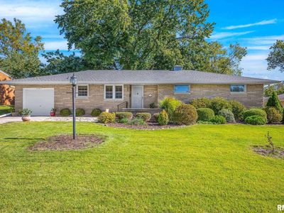 5104 N Bevalon Pl