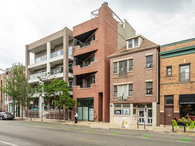2153 W Belmont Ave Unit 2