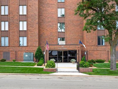 317 6th Ave SW APT 206