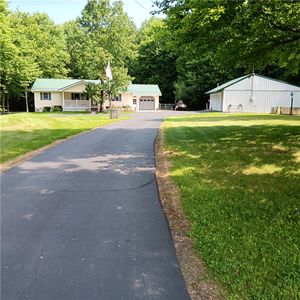 4931 Devlen Rd