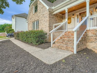 4219 N Mountain Rd NE