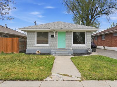 829 E Elm Ave
