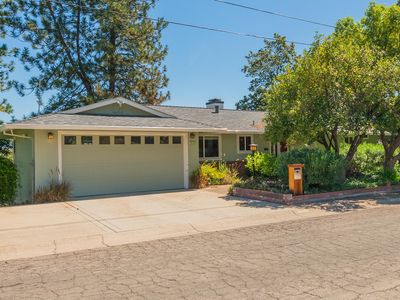 3600 Scenic Dr