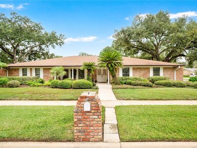 231 WHITE OAK CIRCLE
