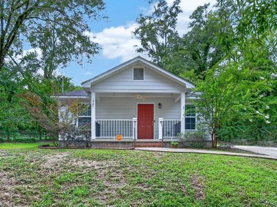1327 Dogwood Ave