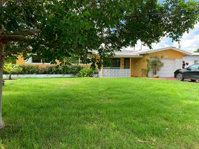 6760 SW 11TH Street