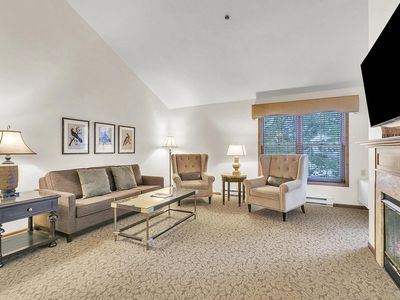 101 Osthoff AVENUE #433