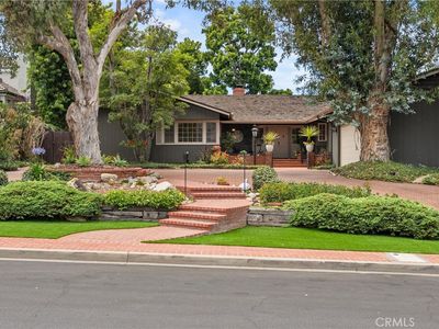 1455 La Perla Ave