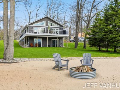 11049 Jacquelyn Ln