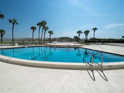 1601 OCEAN Drive #907