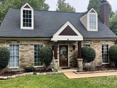 7921 Chestnut Ridge Dr