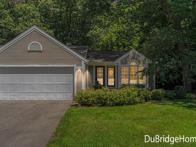 4256 Valley Hollow Dr NE