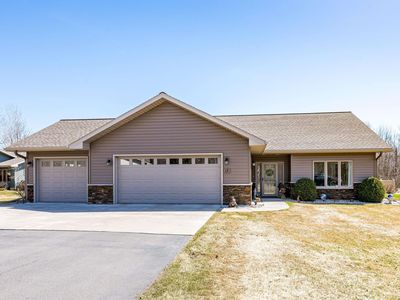 12 Amber Ln